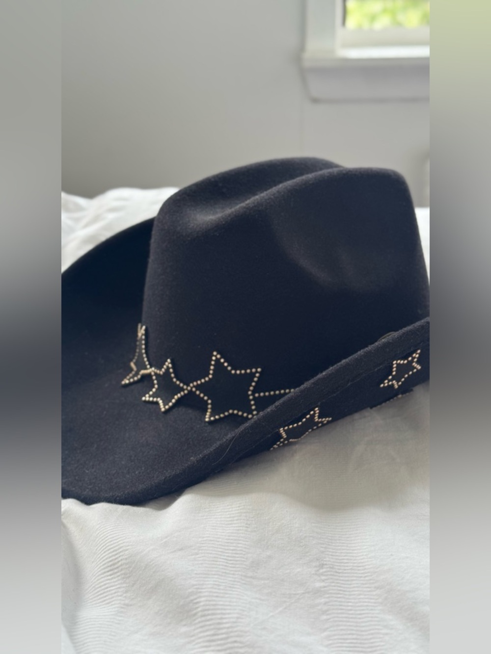 Stunning Black Women's Felt Western Hat with Star Stud Trim (NWT) New York